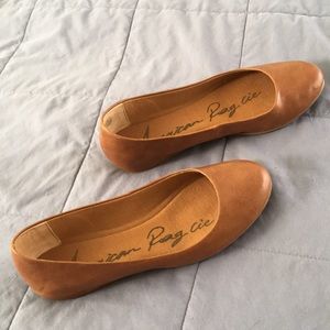 Flats shoes